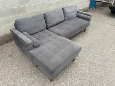 SAME DAY FREE DELIVERY AVAILABLE PRICE: $350 ITEM DESCRIPTION: - sectional couch - suede - Colour: g...