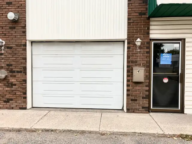 $1,895.00/ Month. Warehouse for rent. 800 sq ft. SE Calgary63240707189377121