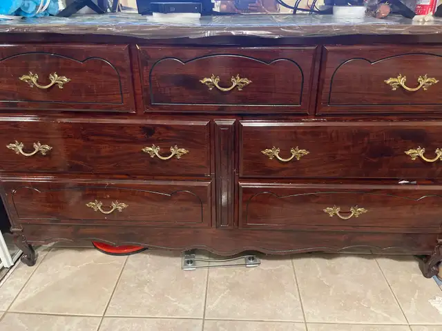 Dresser with mirror 