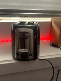 Black + decker 2 slot toaster
