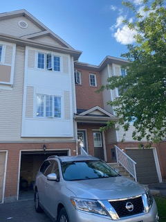 Townhouse for rent - Nepean (Central Park)