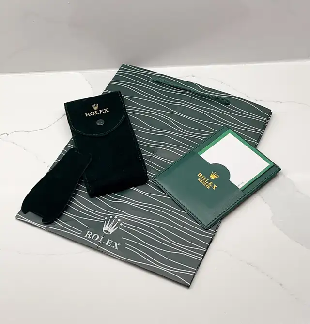 Rolex velvet travel pouch • Card holder • Retail bag in Jewellery & Watches in City of Toronto - Image 2