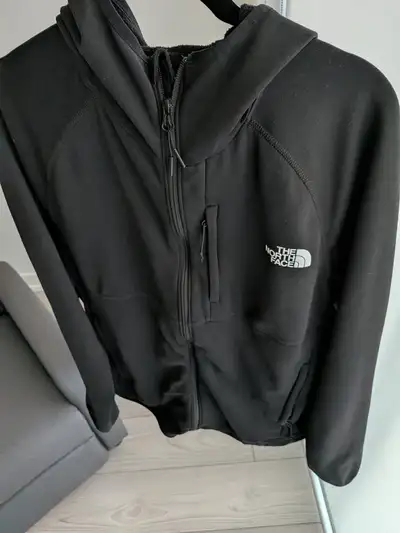 In great condition. No stains or tears. It can be picked up at Yonge & Finch, Yonge & Sheppard, Yong...