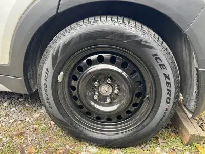 225/60R17 PIRELLI ICE ZERO ASIMETRICO 103H XL Excellent condition Tires and Steel Rims $1200 Pickup...