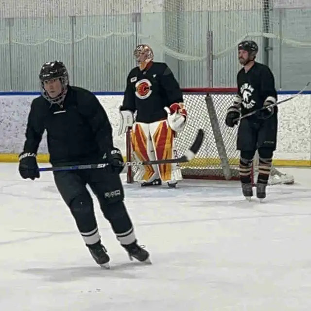 Shinny Hockey Players Wanted. Reffed Games!