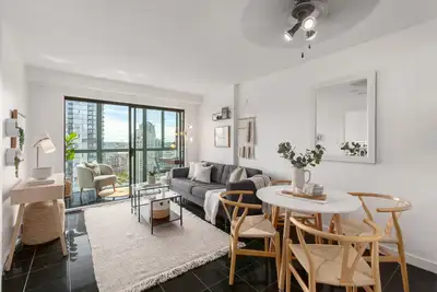 Downtown furnished one bedroom at great location