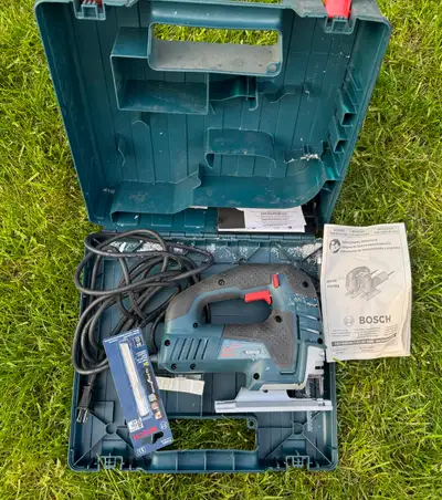 Bosch JS470E top-handle jigsaw kit, View more