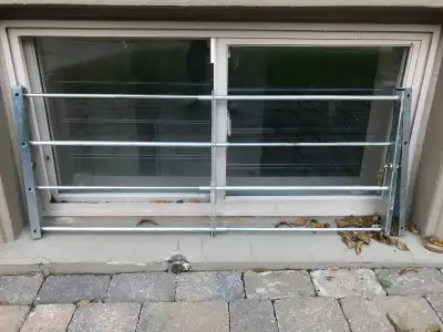 PRICE REDUCED !!! NOW ONLY $18 !!!Basement Window Security Bars With Keys. Adjustable. 16.5 high x 4...
