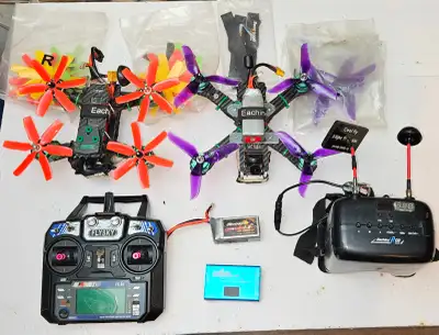 Kit Double Drone FPV Ready-to-Crash Chalet Complet, View more