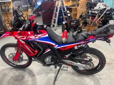 Moteur 300 cc liquide 2430 $ d'équipement ajouté Prise USB Amortisseur K-Tech Siège Seat Concept Cra...