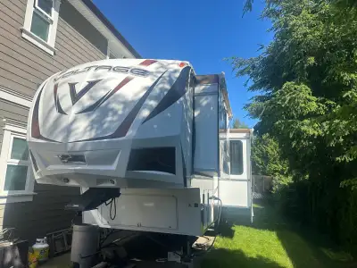 2012 trailer factory ordered original owner, winter package, new tires batteries, serviced a year ag...