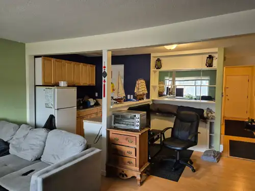 Apartment is available starting April 1st. If interested please call or text Bo at (250) 878-9585. -...