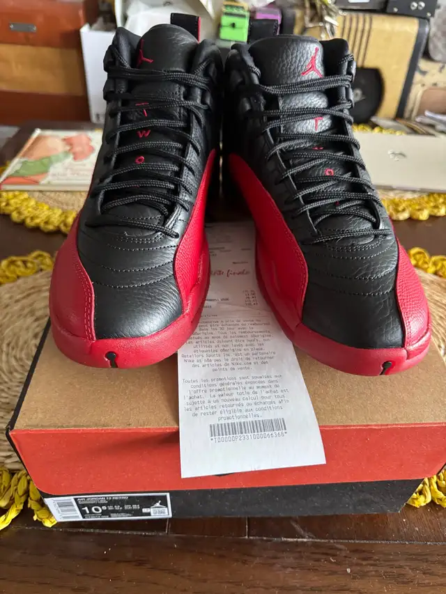 Jordan 12 Flu Game size 10.5 US deadstock in Men's Shoes in City of Toronto - Image 5