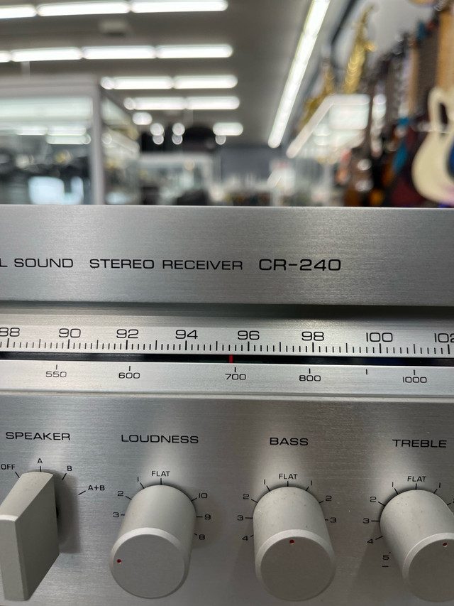 Yamaha CR-240 Stereo Receiver in Stereo Systems & Home Theatre in City of Toronto - Image 4