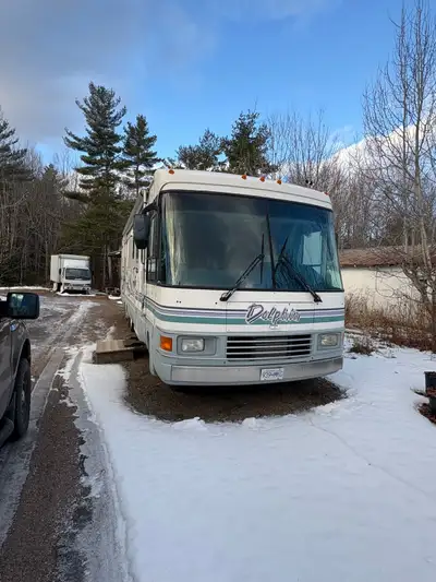 I'm selling a 1997 Dolphin RV, a well-loved road companion ready for its next adventure! While it ha...