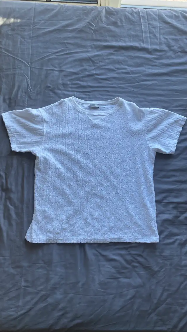 Dior Oblique Relaxed Small Shirt in Men's in Mississauga / Peel Region - Image 2