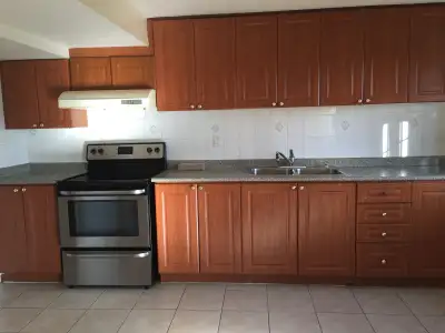 Private room for rent in the beautiful & quiet Morningside/Staines neighbourhood. Bright, clean & sp...