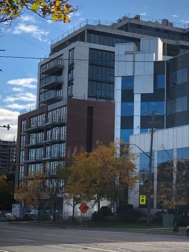 Wheelchair Accessible Condo - Assignment Sale - Bayview Village in Condos for Sale in City of Toronto - Image 3