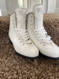 Cameo by Jackson figure skates size 2