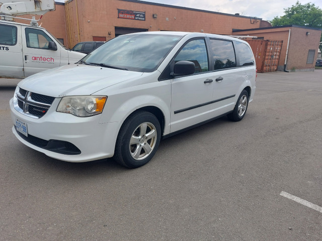 2014 Dodge Caravan in Cars & Trucks in Mississauga / Peel Region - Image 2
