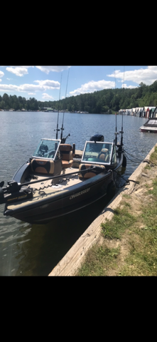 2015 Lund 1875 Crossover 150hp Mercury Fourstroke Low hours, mint condition 2015 Lund Crossover 150...