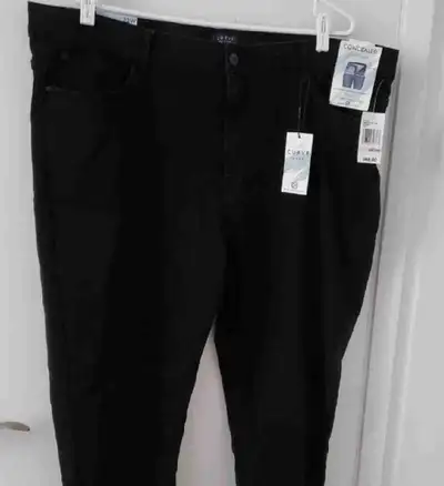 Jean neuf Taille plus à 10$, View more