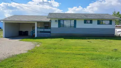 $1850 / month. Spectacular mountain and city views! 2 Bedroom + Den, 1 bath. Tired of that view of a...