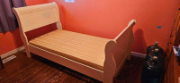 Wood sleigh bed twin size