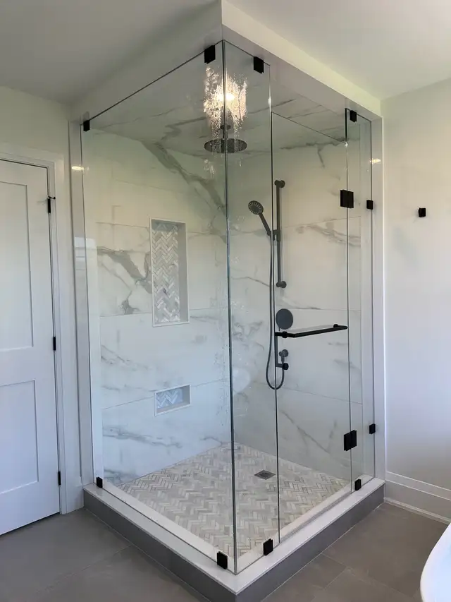 FRAMELESS SHOWER GLASS ENCLOSURES SHOWER DOORS BATHTUB SLIDER in Plumbing, Sinks, Toilets & Showers in Windsor Region - Image 9
