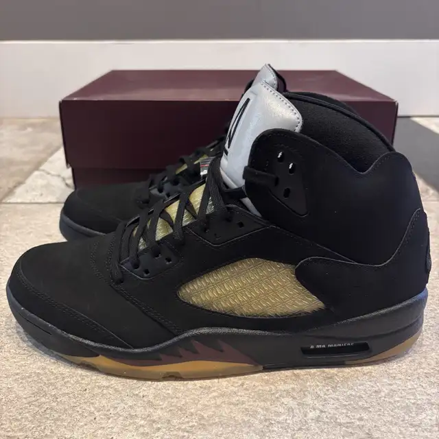 Nike Air Jordan Retro 5 A Ma Maniere Brand New In Box Size 13 in Men's Shoes in City of Montréal - Image 3