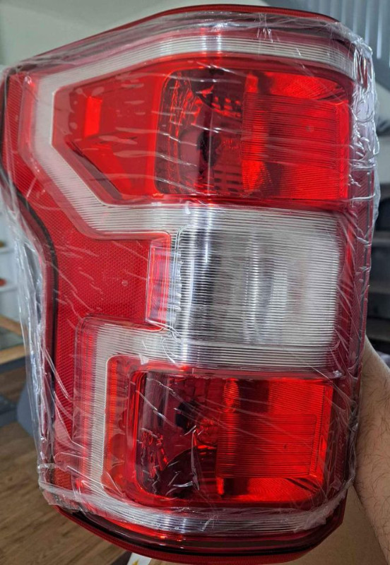 ford f150 tail light in Auto Body Parts in St. Catharines - Image 3