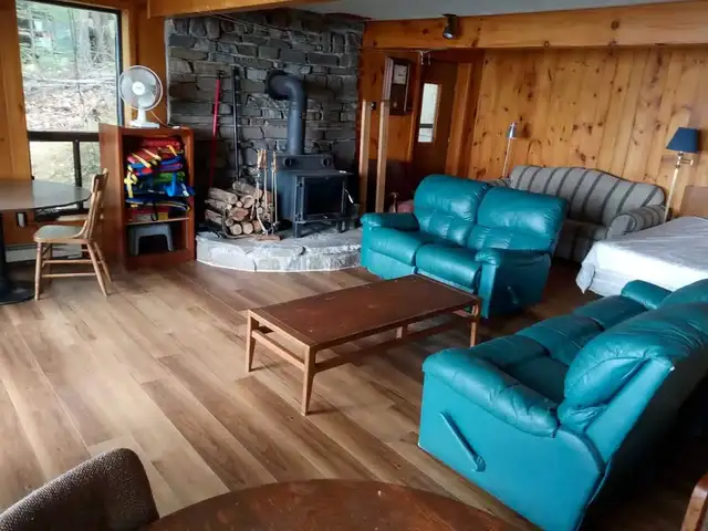 4 Season Lakefront Cottage in The Kawarthas For Rent in Ontario in Canada - Image 5