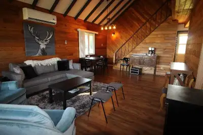2 hrs from Wpg 5 STAR Lakefront Vacation Cottage Cabin For Rent, View more