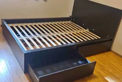 4 drawers Queen Sz bed frame with slats dropoff$, View more