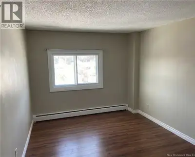 ROOM FOR RENT – SHORT TERM (FULLY FURNISHED) 310 Woodward Ave, Unit 715, Saint John, NB E2K 2L1 Loca...