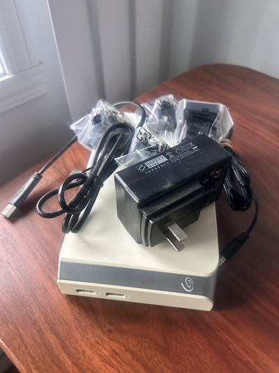 Seagate Backup Plus 8 To Disque dur externe Hub de rangement, View more