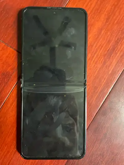 Title: Samsung Galaxy Z Fold 4 - Unlocked - Excellent Condition (Needs Screen Replacement) Descripti...