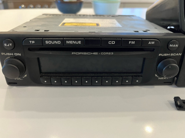 Original Porsche CDR-23 Factory Stereo in Classic Cars in City of Toronto - Image 2