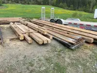 Lot de poutre de bois de grange equarrie 