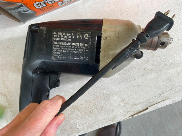 Nice Solid Black and Decker Power Drill Great Torque in Hobbies & Crafts in Calgary - Image 4