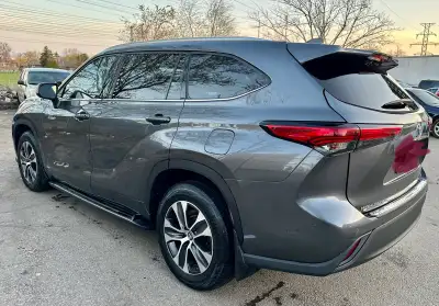 Pearson Airport YYZ Toronto Downtown to Niagara lake, Fall, View more