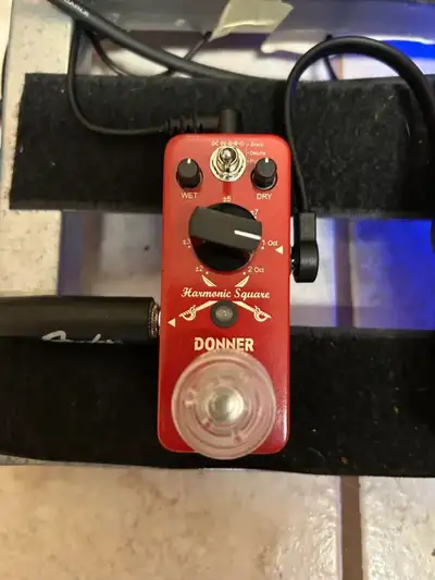 Donner Harmonic Square pitch shifter / octave pedal, good cond, View more