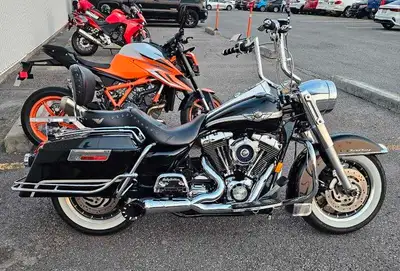 SPRING SPECIAL !! 100th Anniversary,Road King beautiful bike ..no accidents never dropped. New apes...