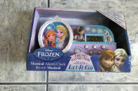 NEW ** in BOX ** Disney Frozen Alarm Clock