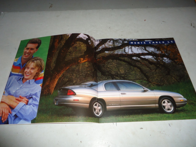 1999 CHEVROLET MONTE CARLO DEALER SALES BROCHURE. CAN MAIL in Arts & Collectibles in Barrie - Image 3