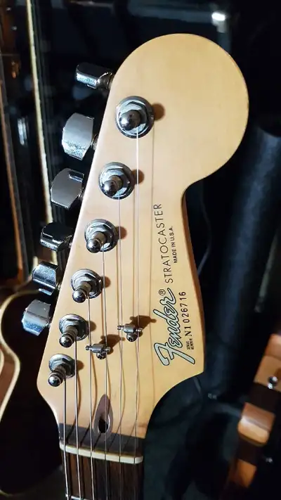 Mint /1991 Fender Stratocaster USA Standard Black on Black/Rosewood Fret-board BUY YOURSELF AN EARLY...