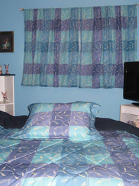 Ensemble couvre-lit (lit simple ) et rideaux