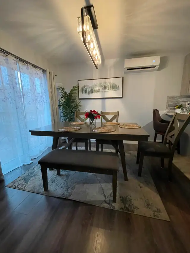 Used like new Dinning Table in Dining Tables & Sets in City of Halifax - Image 3