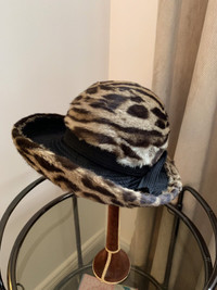 Chapeaux stylés pour dame haute gamme