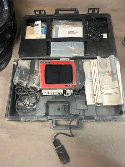 Selling a Snap-on MODIS diagnostic scanner in good working condition. Unit powers on and functions p...
